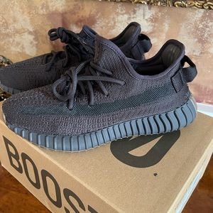 YEEZY Boost 350 V2
